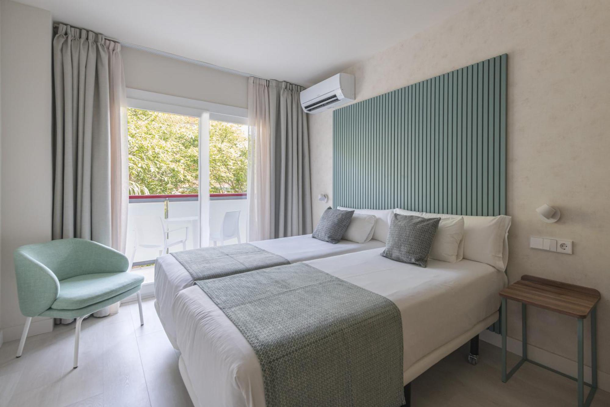 Double or Twin Room with Pool View,1606544233:JPEG